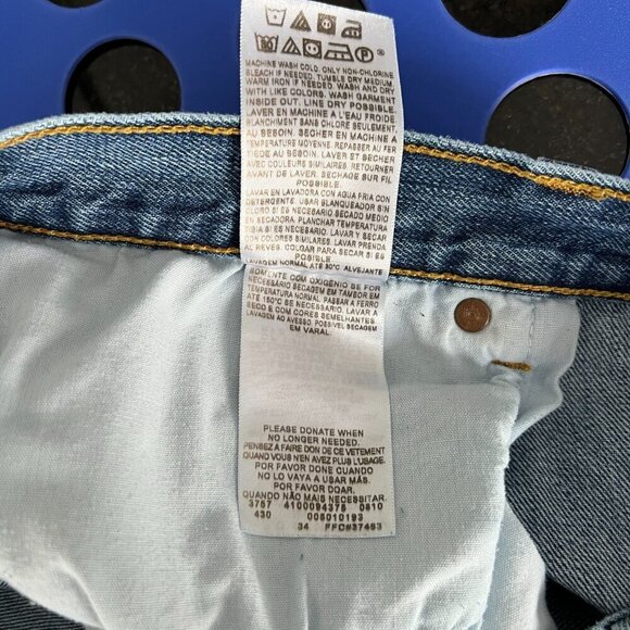 Levi’s 501XX Straight Leg Medium Wash Denim Jeans - Picture 11 of 11